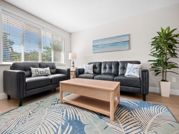 Beachside Retreat 4-Bedroom Home Rental - Your Perfect Island Getaway